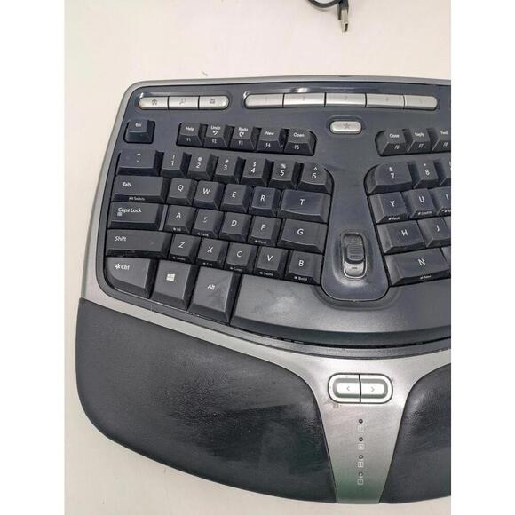 Microsoft Natural Ergonomic 4000 Wired 1048 Keyboard KU-0462 Tested Working - Picture 2 of 6